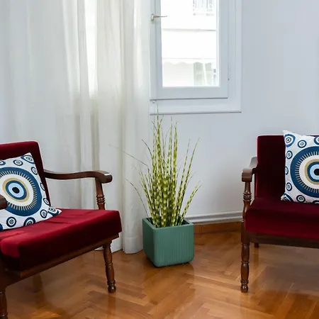 Aggire Retro Apartment