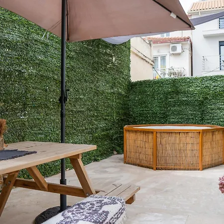 Aggire Retro Apartment *